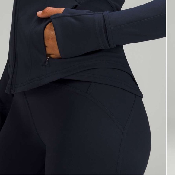 LuluLemon. Instill Jacket. Size 8,TRNV - Picture 2 of 5